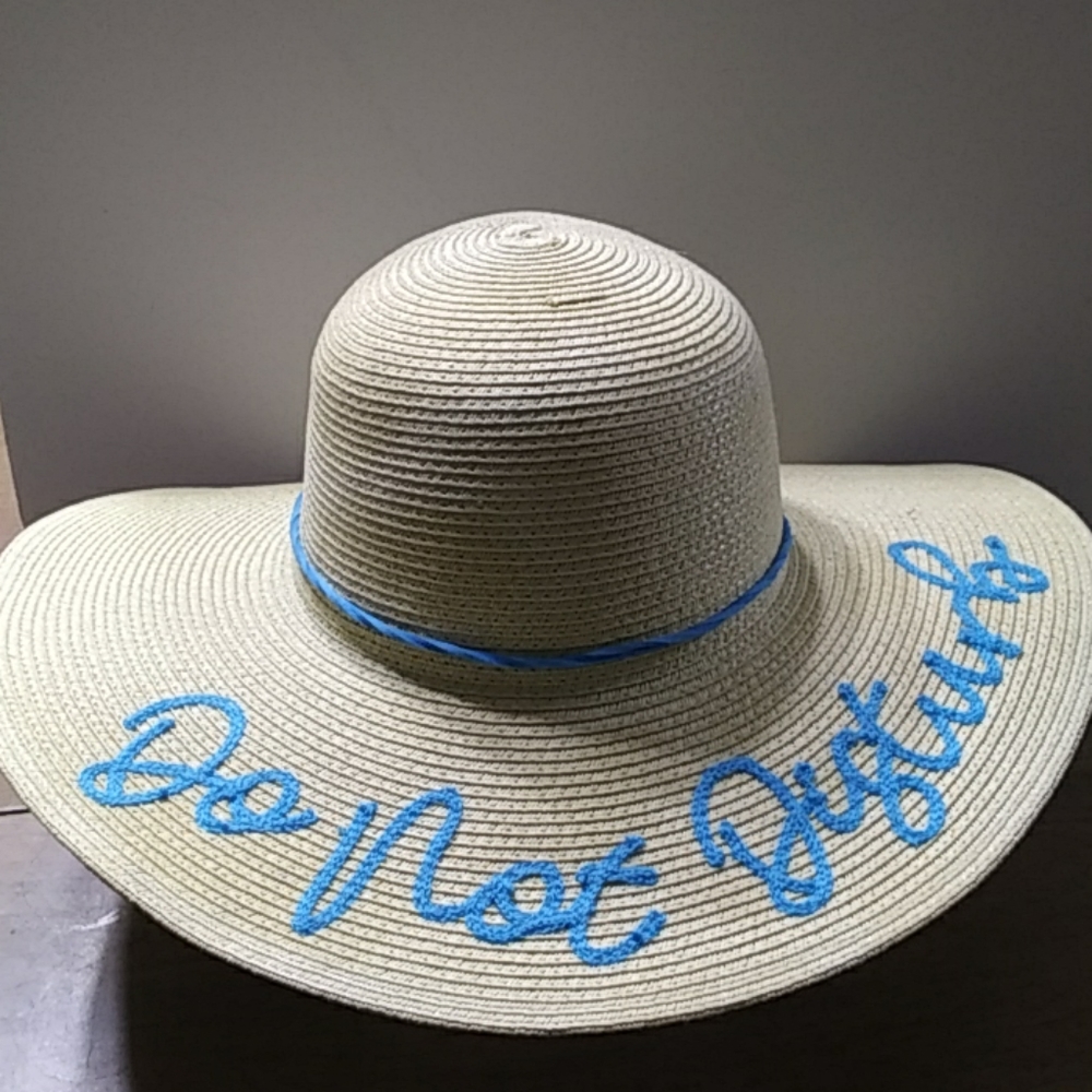Floppy beach hat